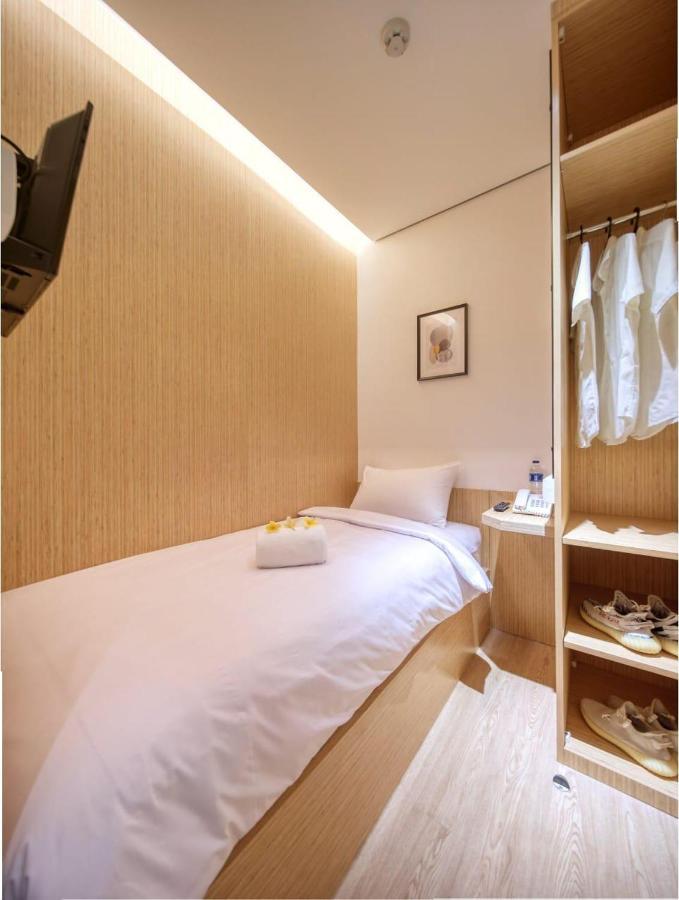 Hotel Cool Living Giacarta Esterno foto